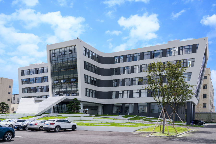 Exterior din fabrică